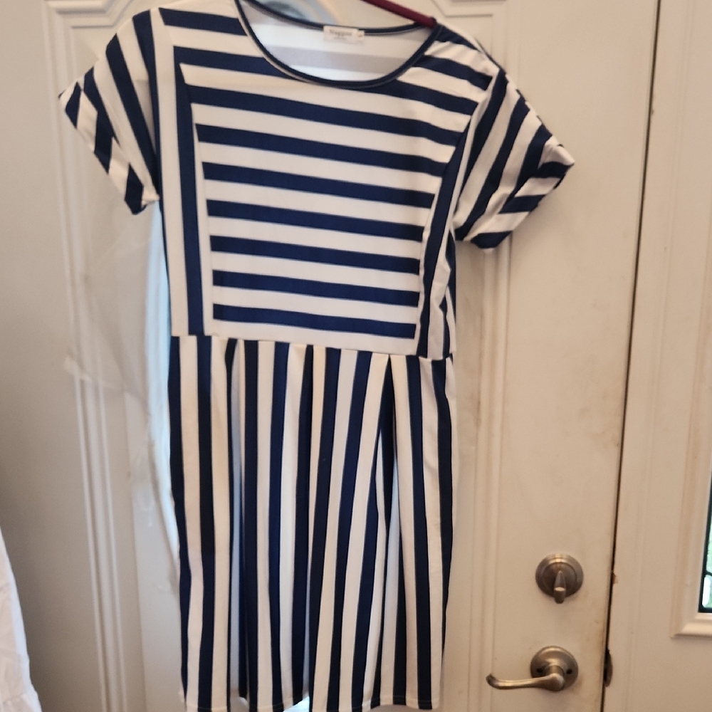 Womens Small Striped Dress Nwot